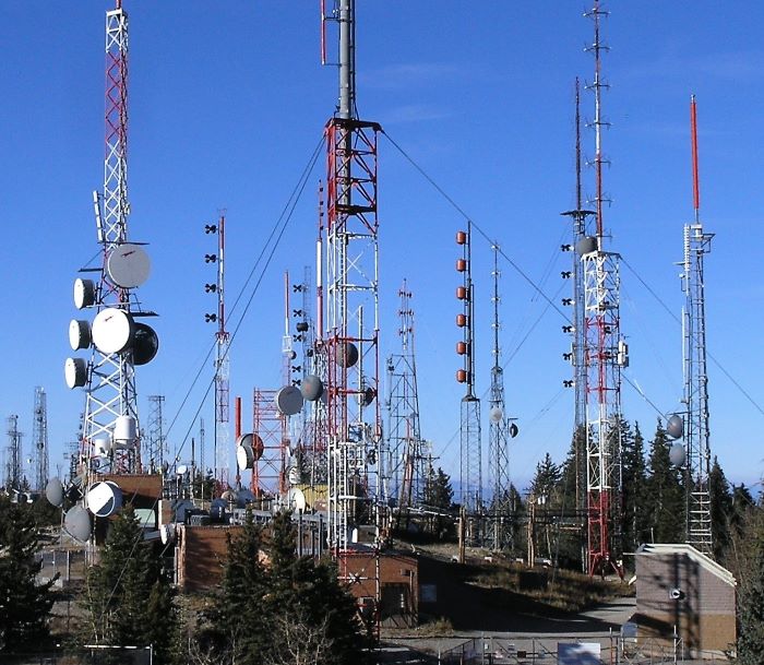 By Maveric149 (Daniel Mayer) - From Radio towers on Sandia Peak.JPG. Alterations to image: cropped out periphery of image., CC BY-SA 3.0, https://commons.wikimedia.org/w/index.php?curid=74044022